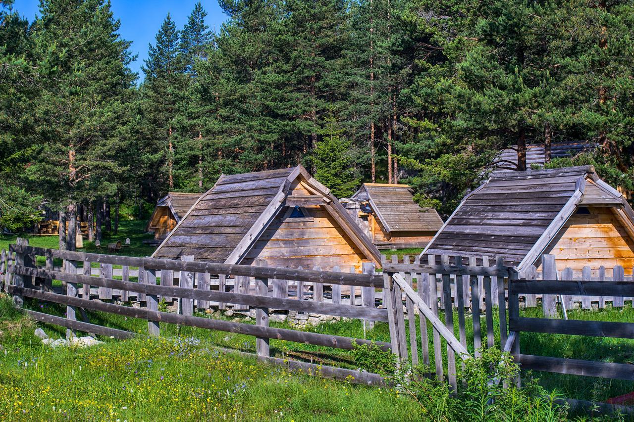 Eco Camp Chalets pod Gorom Žabljak Exterior foto